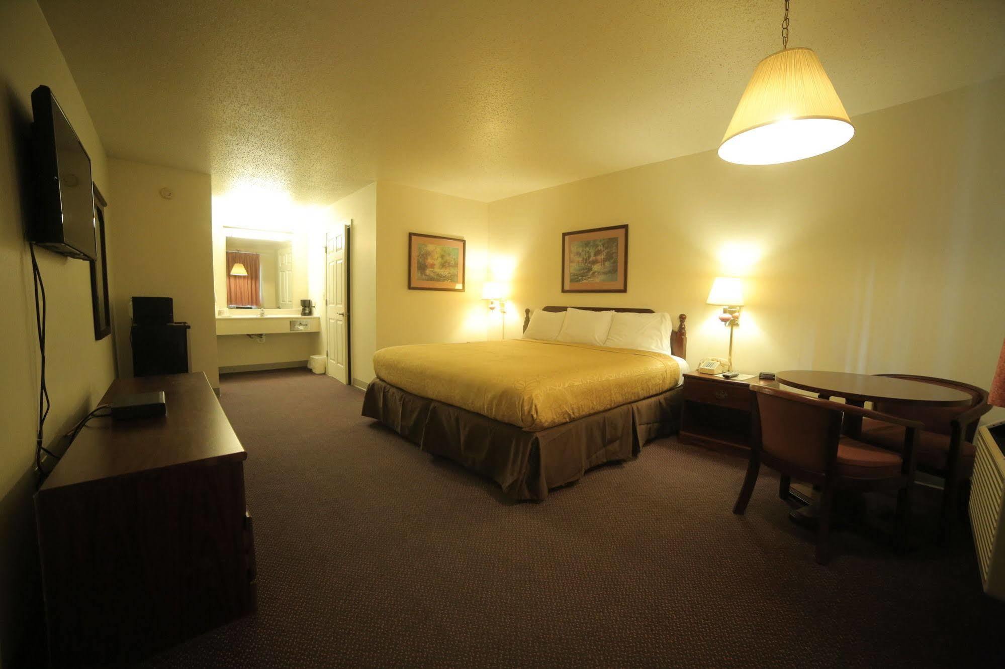 Madison Inn Lodge Fredericktown Exterior photo