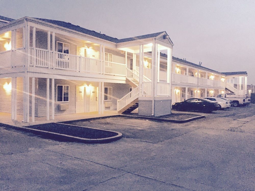 Madison Inn Lodge Fredericktown Exterior photo